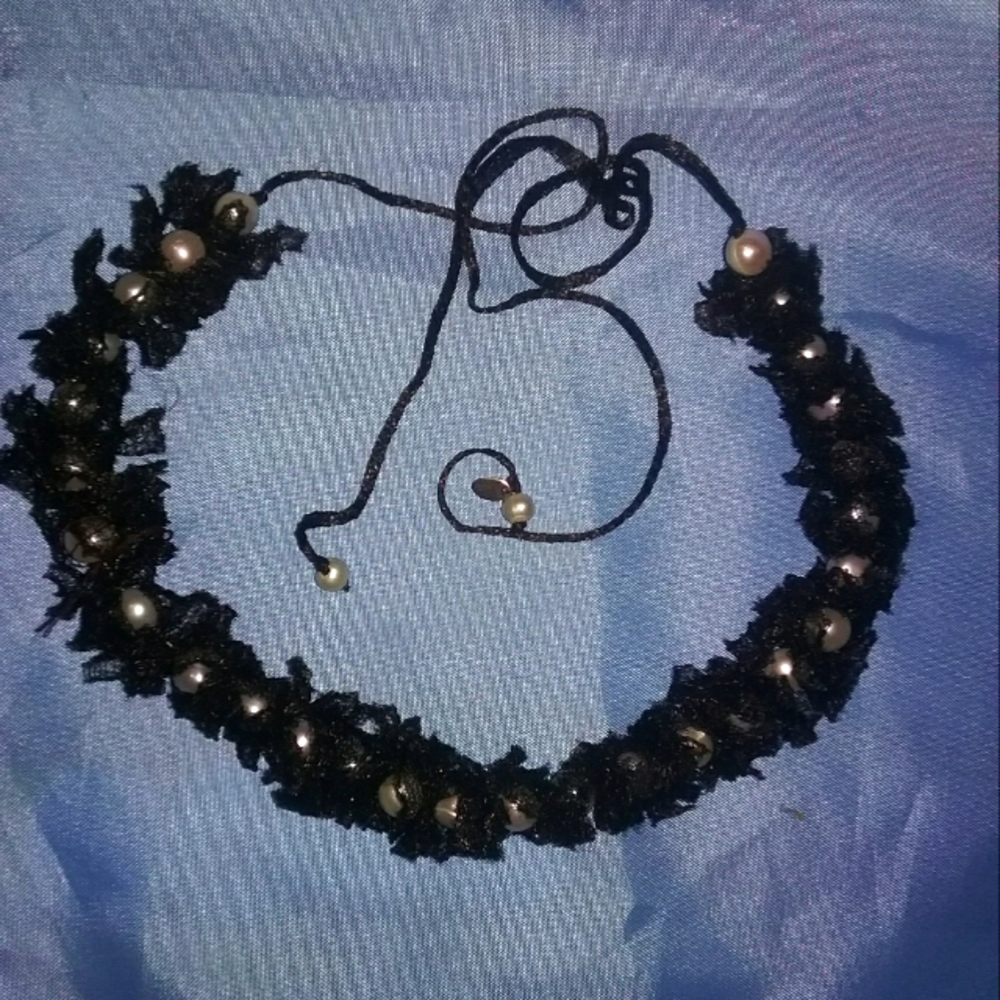 Lariat Style Necklace Choker Black Lace & Genuine Pearls Simply Beautiful